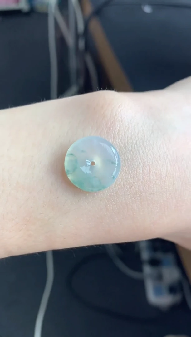 定制翡翠未镶嵌扣子