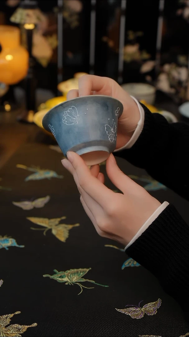 素岚蝶舞    盖碗