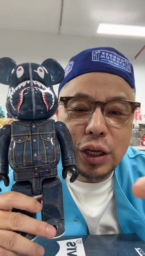 动态1bearbrick积木熊bape熊王levis400%