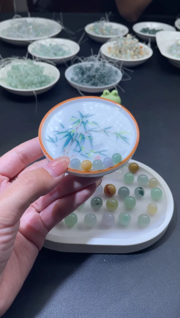 颈饰未镶嵌翡翠小*️翡翠净货