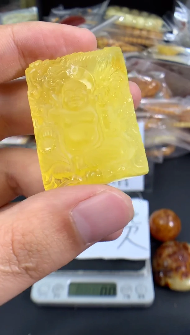 蜜蜡未镶嵌珠宝奇石236