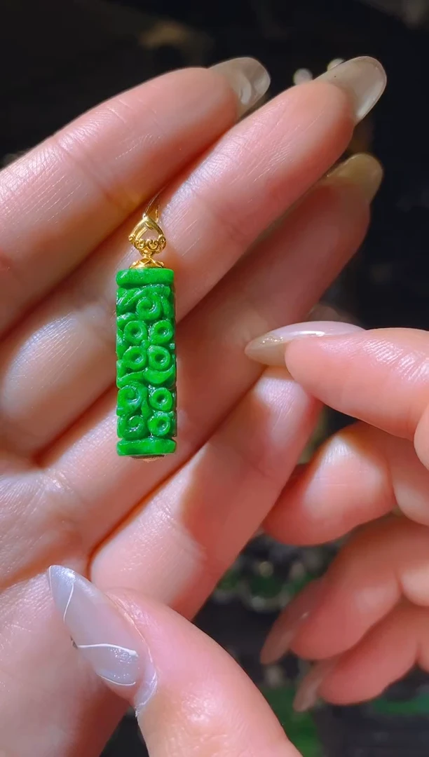 【闪购商品】翡翠吊坠(赠链)18K金镶嵌022     （多样性发货）