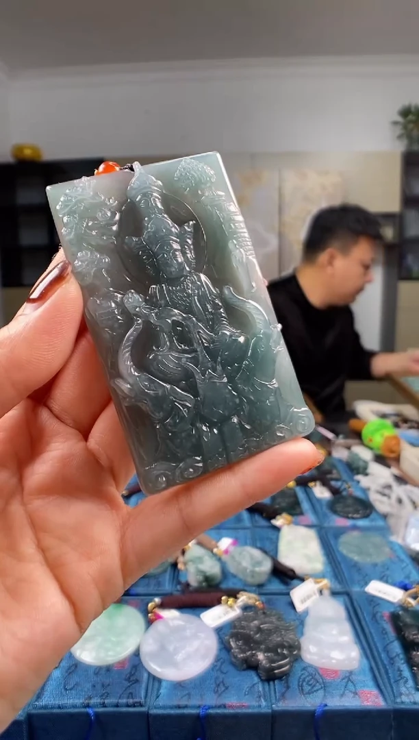 颈饰未镶嵌翡翠多样性发其一