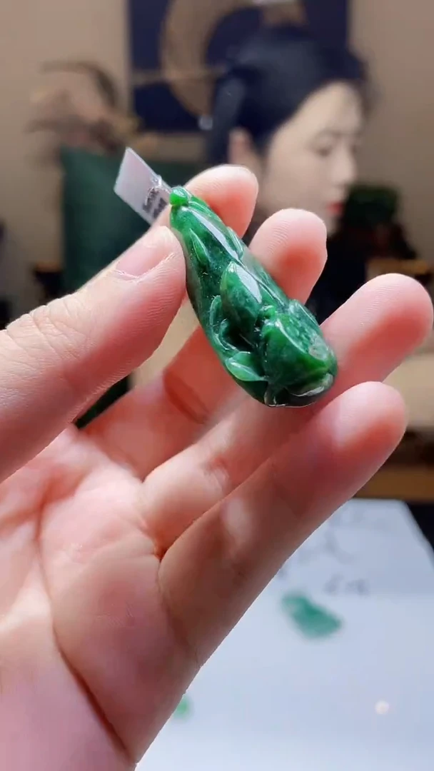 未镶嵌定制翡翠吊坠118