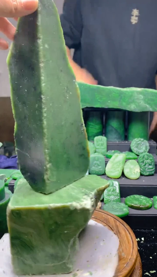 未镶嵌和田玉珠宝半成品1