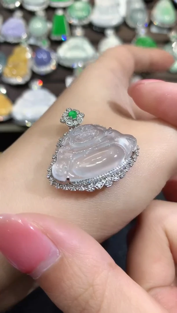 吊坠(不含链)18K金镶嵌翡翠C38