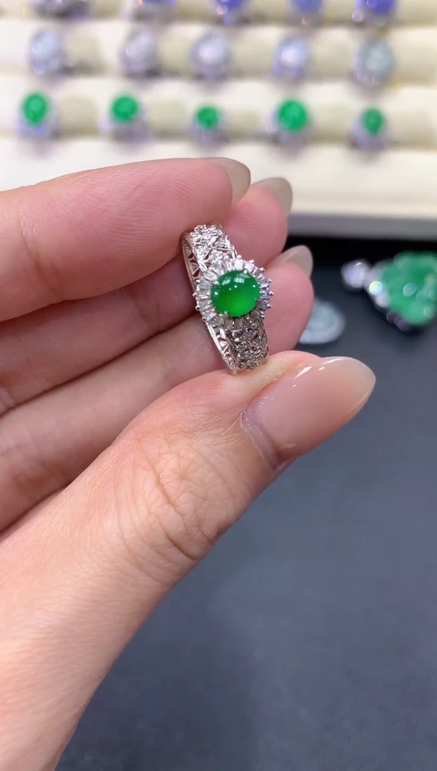 【闪购商品】翡翠戒指18K金镶嵌a50