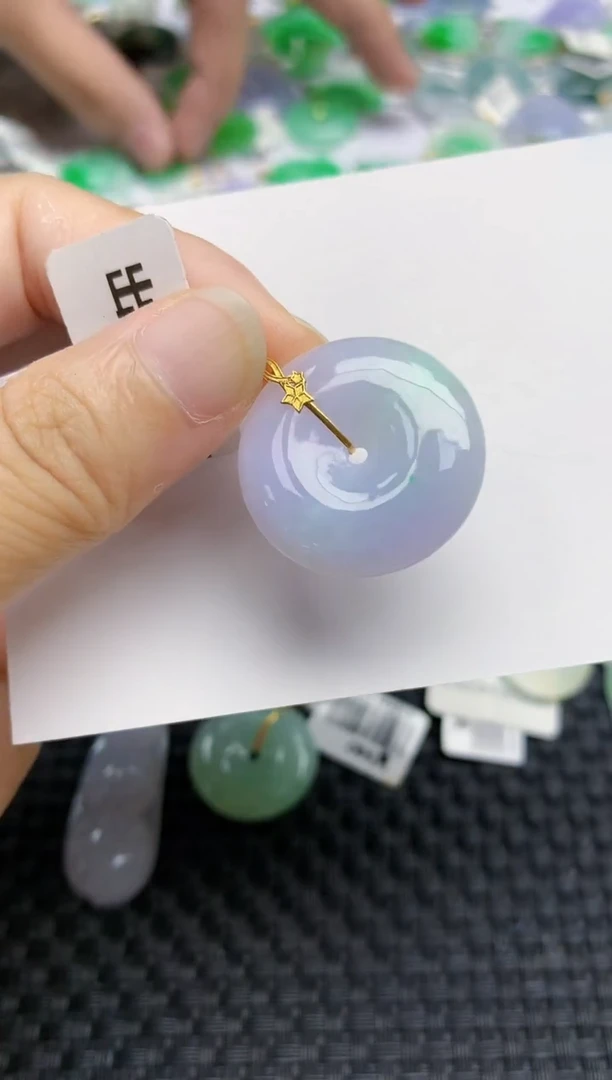 翡翠18K金镶嵌颈饰天然A货翡翠