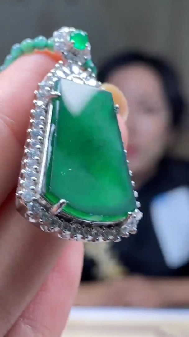 颈饰未镶嵌翡翠********671