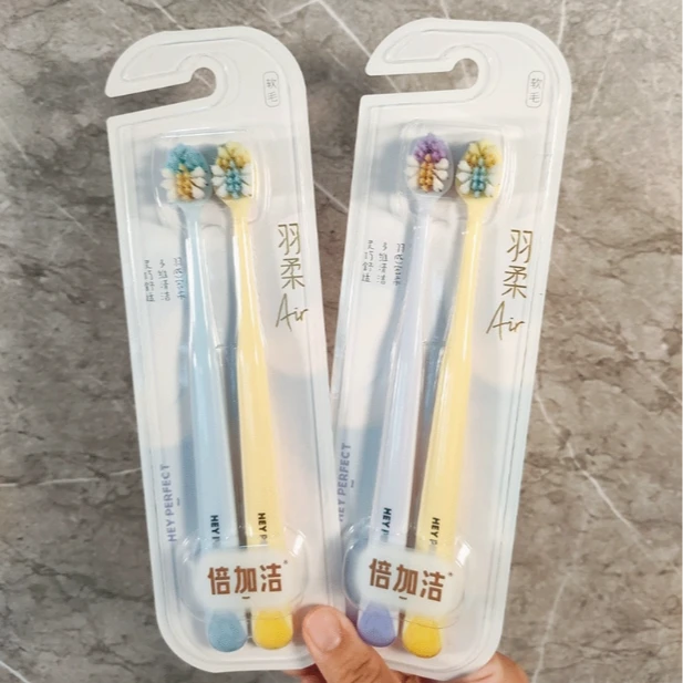 护龈柔软细毛三角头牙刷深入清洁牙缝呵护口腔健康