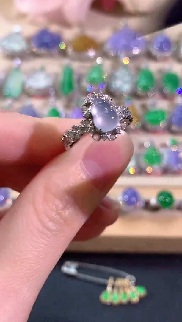 18K金镶嵌戒指翡翠冬日珠宝E31