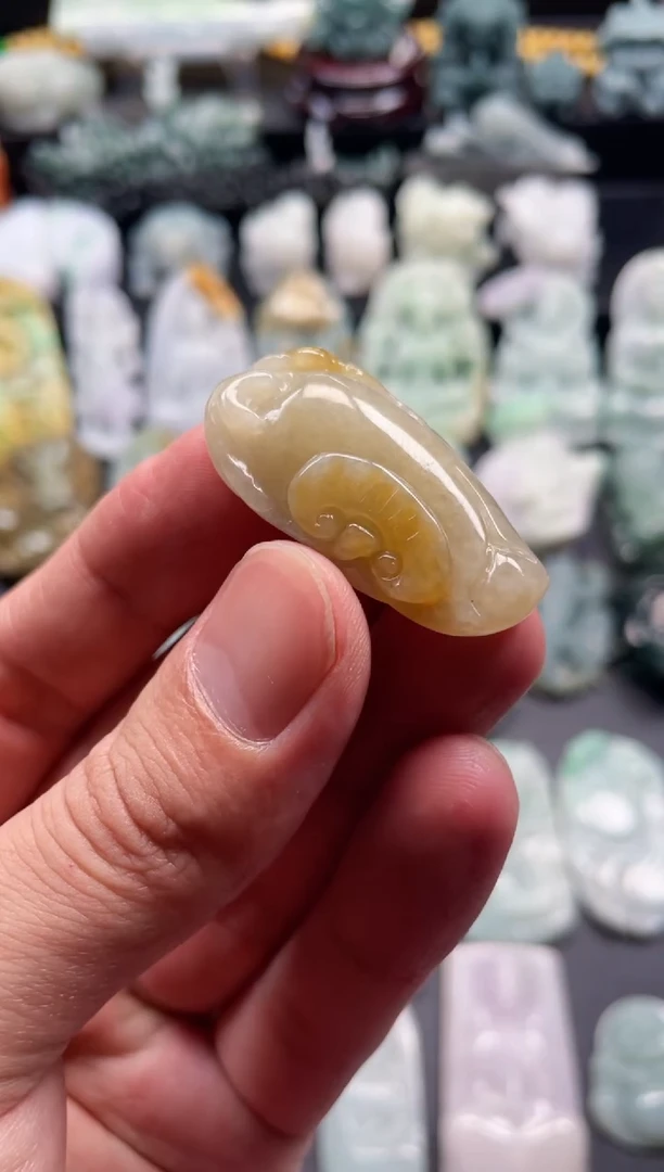 颈饰未镶嵌翡翠4  天然翡翠a货  福瓜