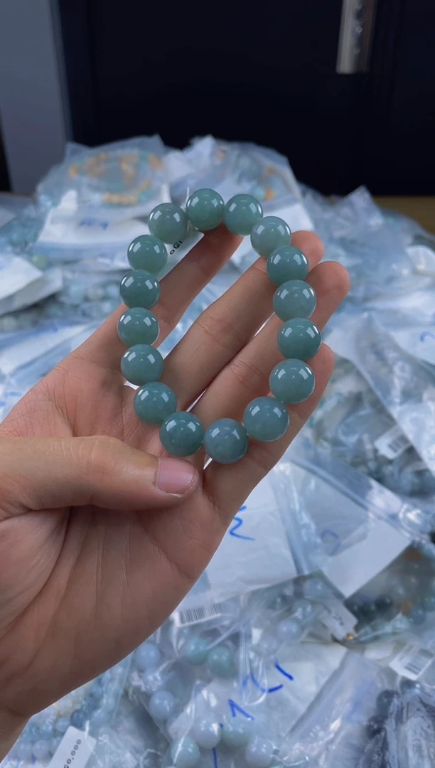 定制翡翠未镶嵌珠串