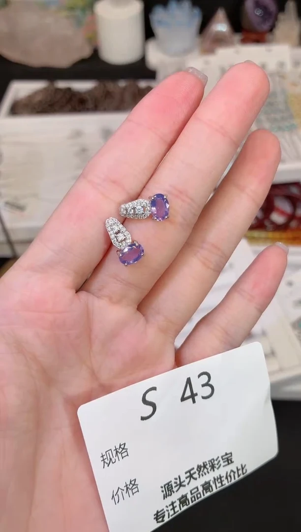 银S925镶嵌耳饰水晶多样性发一S43