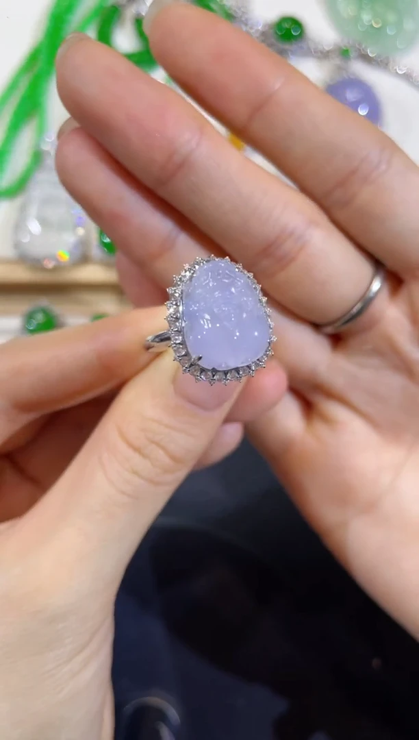 颈饰18K金镶嵌翡翠团购1