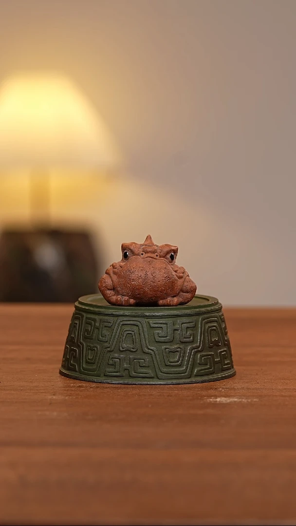 紫砂茶宠金蟾茶宠