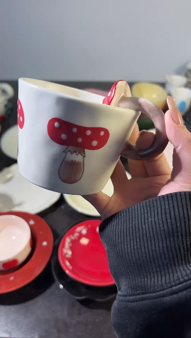 陶直播微瑕蘑菇杯*1