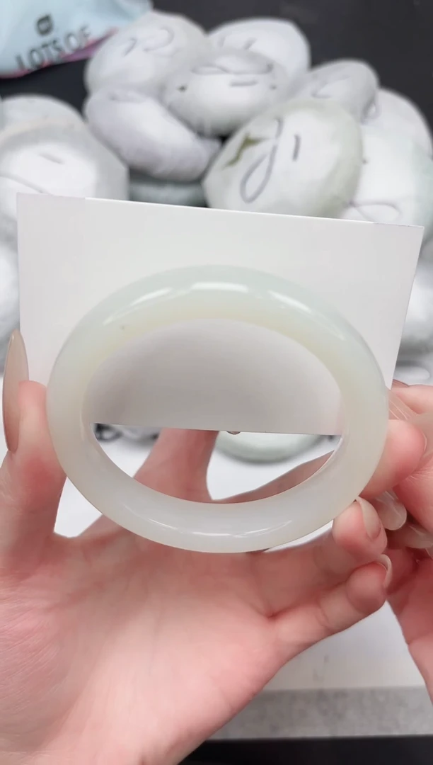 未镶嵌手镯石英质玉23-63.4