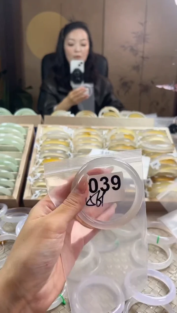 手镯玛瑙/玉髓未镶嵌039