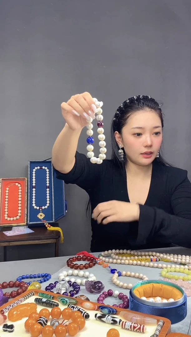 用****7十八子手持一物一证 铜乐旭收藏