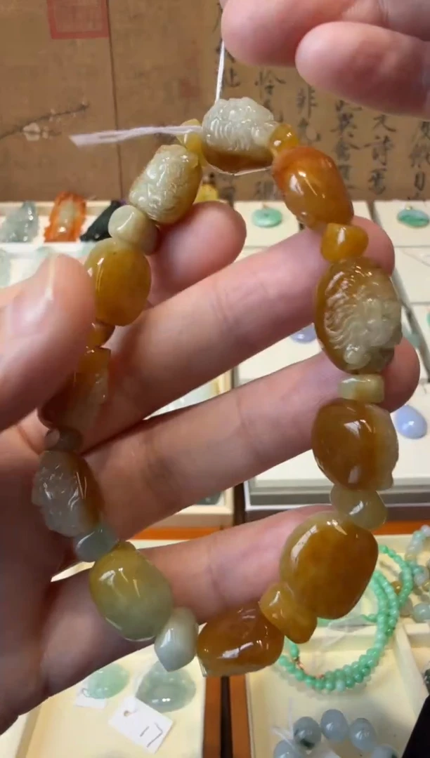 翡翠挂件未镶嵌A货翡翠多样性孤品