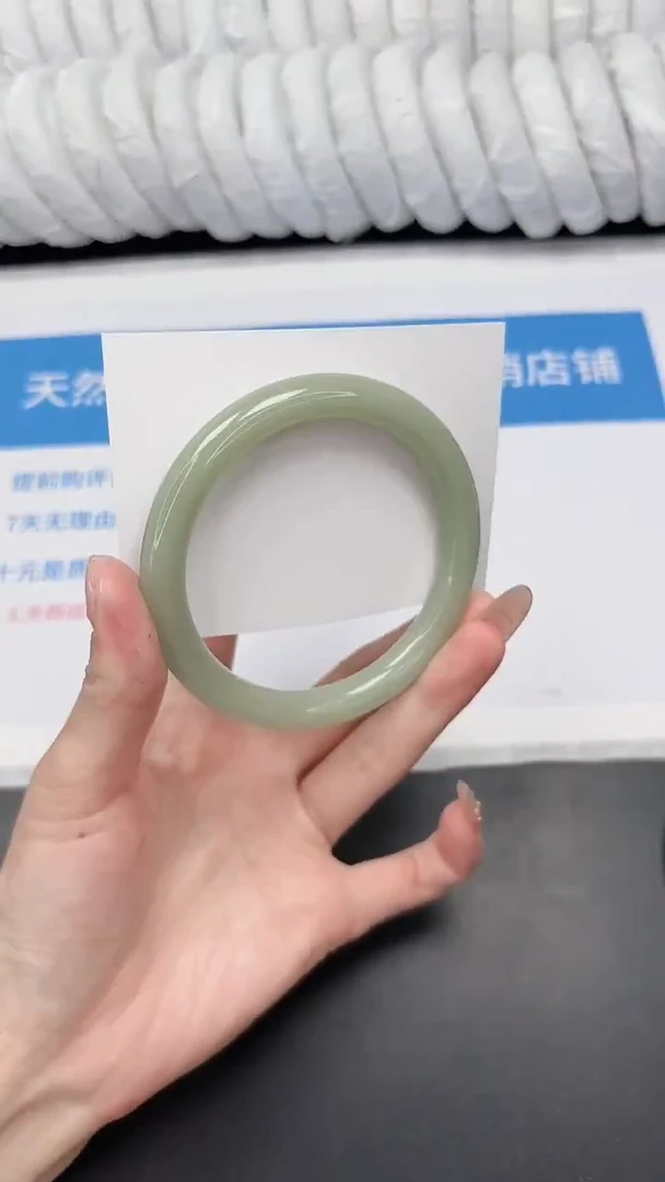 未镶嵌手镯石英质玉145-64.1DY