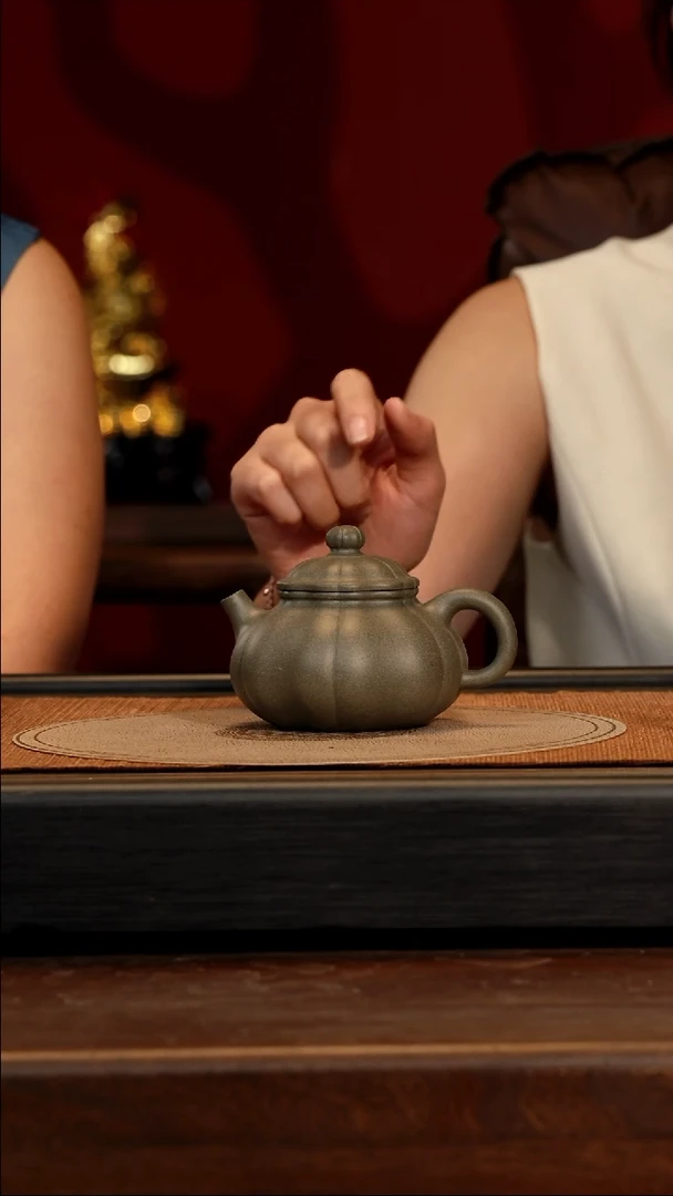 宜兴紫砂LYX 青段 筋纹容天 200cc