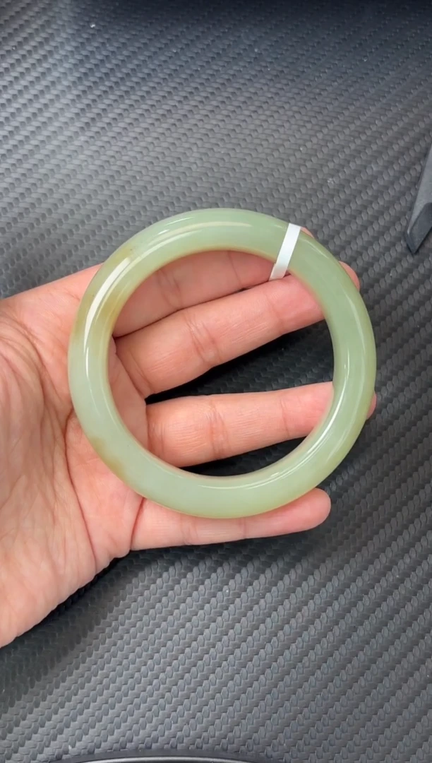 未镶嵌手镯和田玉若羌微色差58+M