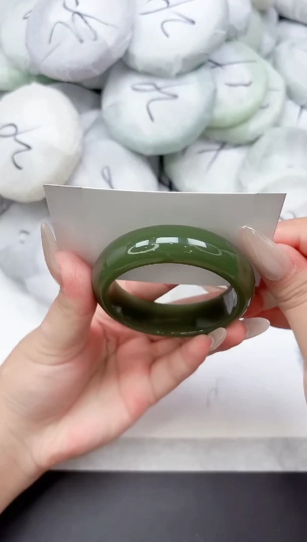 未镶嵌手镯石英质玉113-54.1