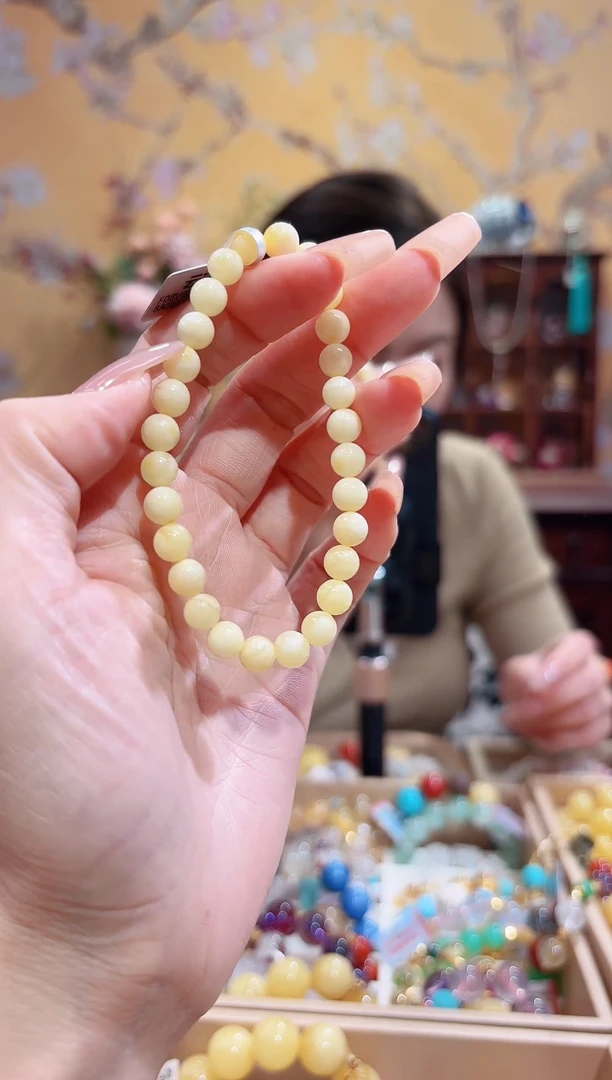 手串蜜蜡未镶嵌设计款珠串