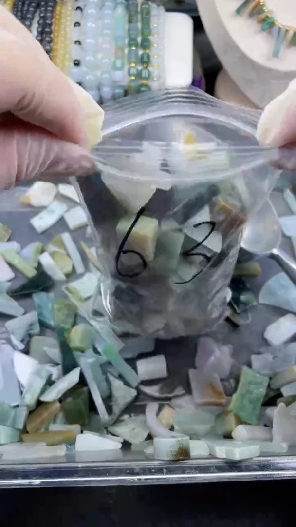 【闪购商品】翡翠颈饰未镶嵌天然翡翠中号500克63