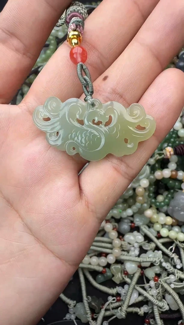 颈饰未镶嵌和田玉拍一发一