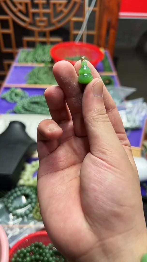 颈饰未镶嵌和田玉和田玉碧玉葫芦吊坠