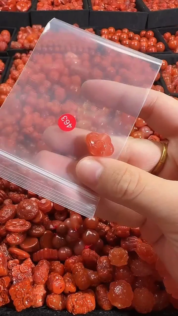 颈饰未镶嵌南红玛瑙1