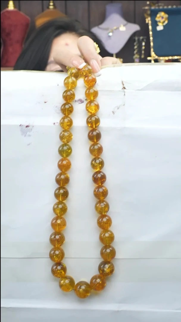 琥珀颈饰未镶嵌多人