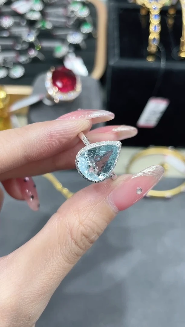 海蓝宝石戒指18K金镶嵌戒指