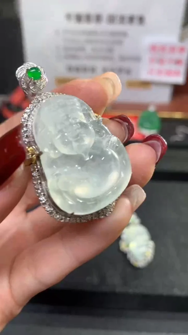 【闪购商品】翡翠吊坠(不含链)18K金镶嵌财神回流不退不换|29800+0