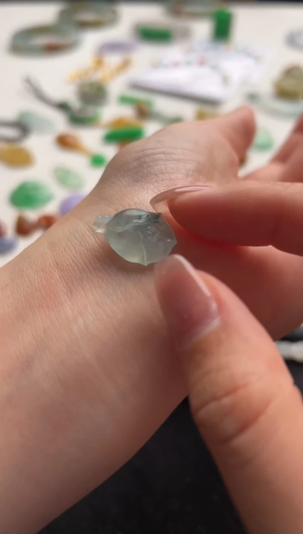 定制翡翠未镶嵌飘花 玉兰花1800+180