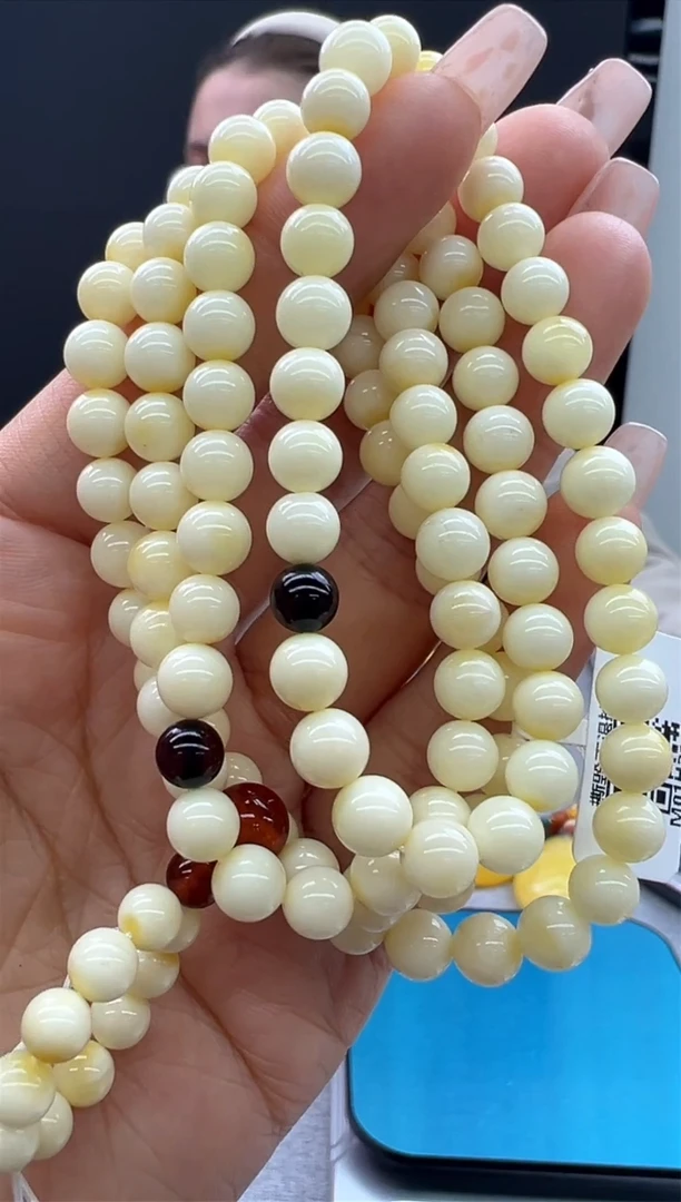 【闪购商品】琥珀颈饰未镶嵌388秒拍号