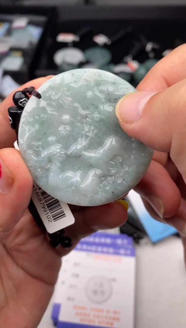 翡翠未镶嵌颈饰多样性发其一1