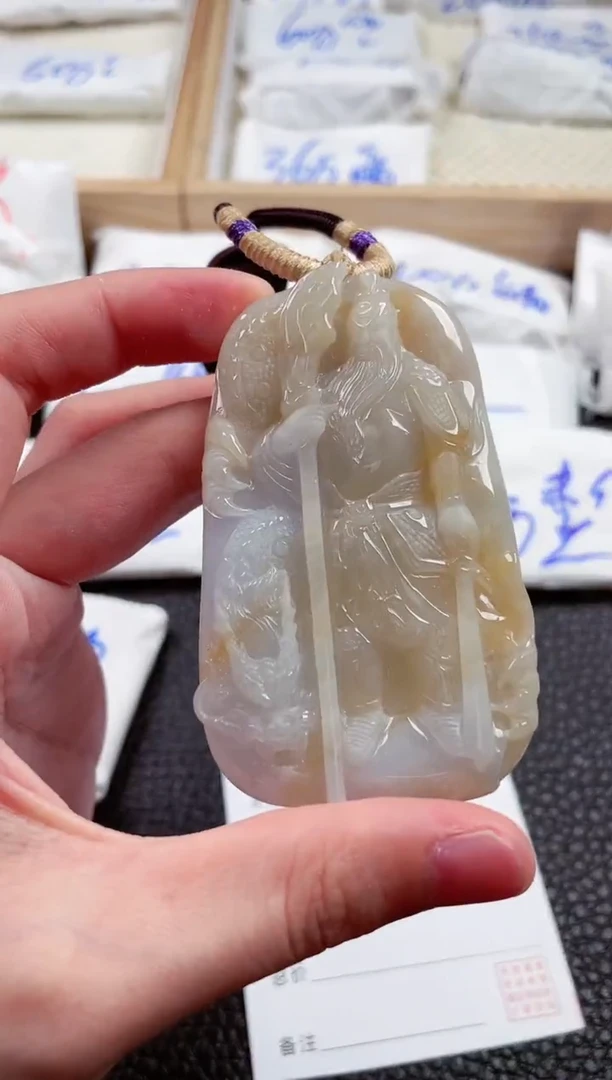 翡翠未镶嵌颈饰00001633