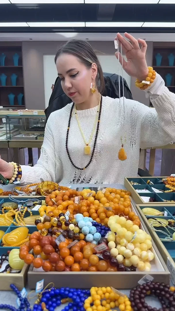 琥珀颈饰未镶嵌秒拍号 155