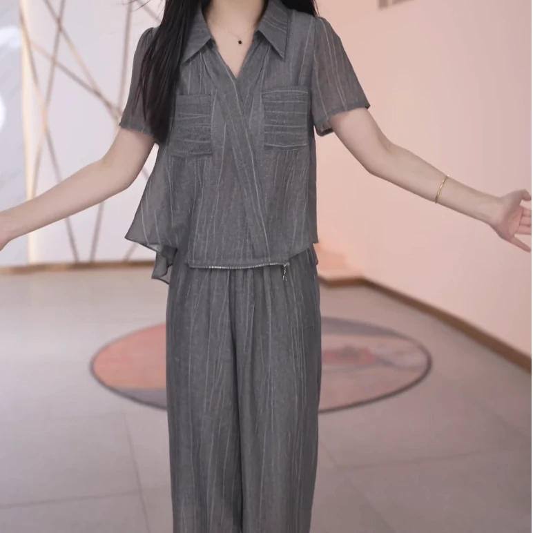 【两件套】夏季时尚修身气质短袖洋气休闲收腰显瘦减龄女装套裤