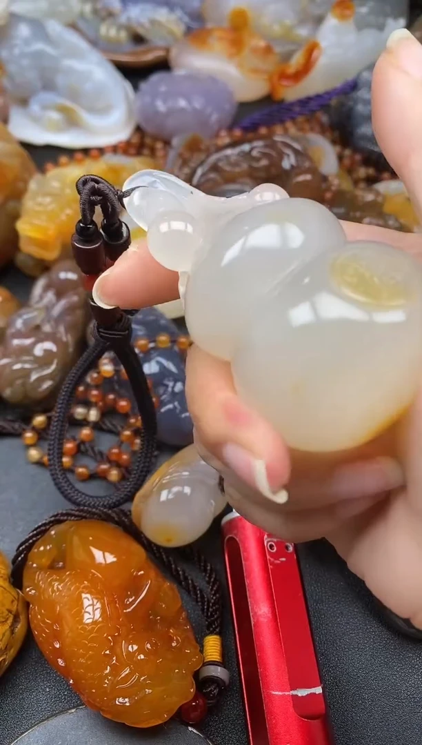 未镶嵌1玛瑙/玉髓王*财ll