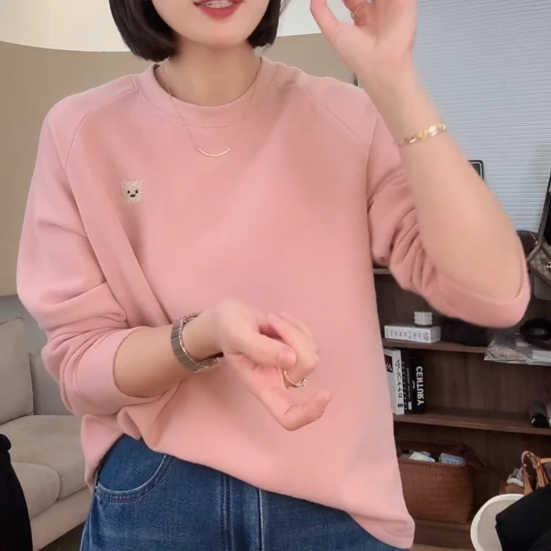 【mini熊】超舒服冬季新款百搭圆领刺绣显瘦插肩袖上衣LK2508730