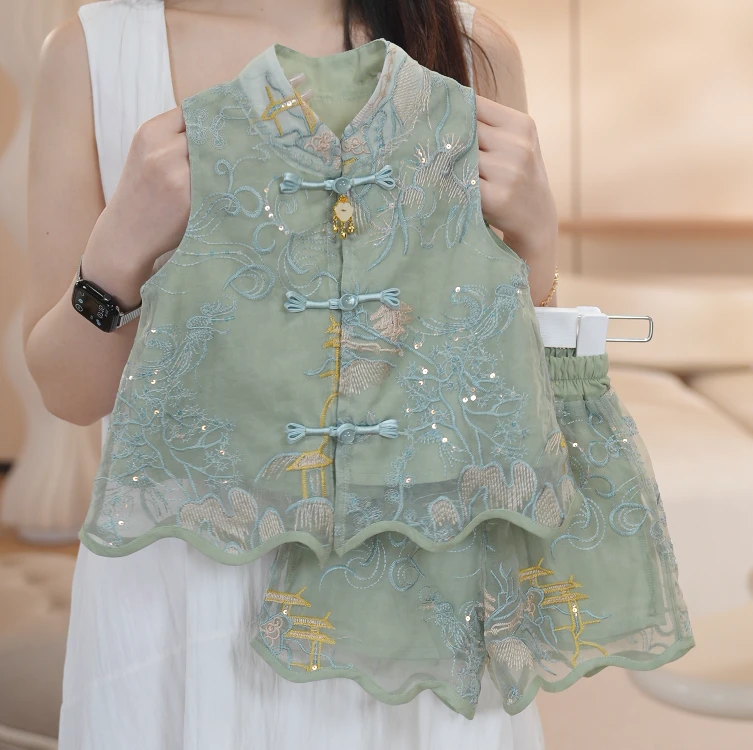 女童洋气新中式盘扣刺绣绿野仙踪无袖上衣短裤两件套S17358