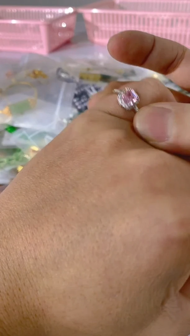 【闪购商品】水晶颈饰银S925镶嵌786红宝，蓝宝，多样性发一件赠链