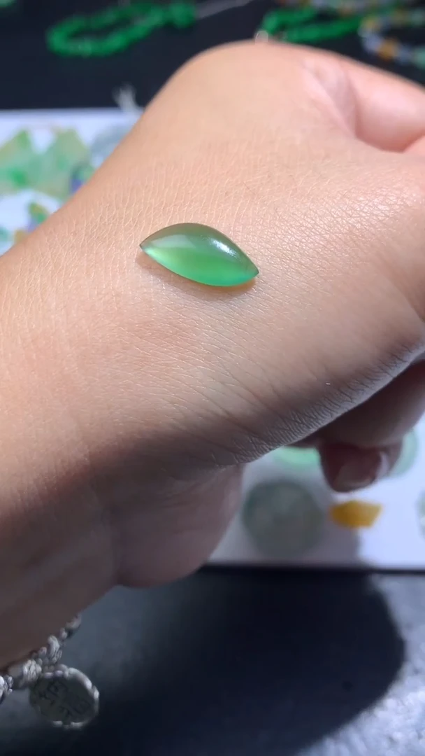 未镶嵌定制翡翠毛货