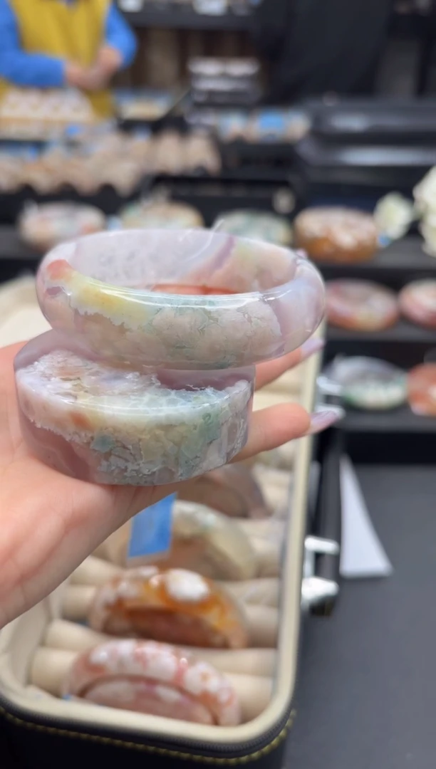 未镶嵌手镯石英质玉A200(57圈赠送镯心)不退不换