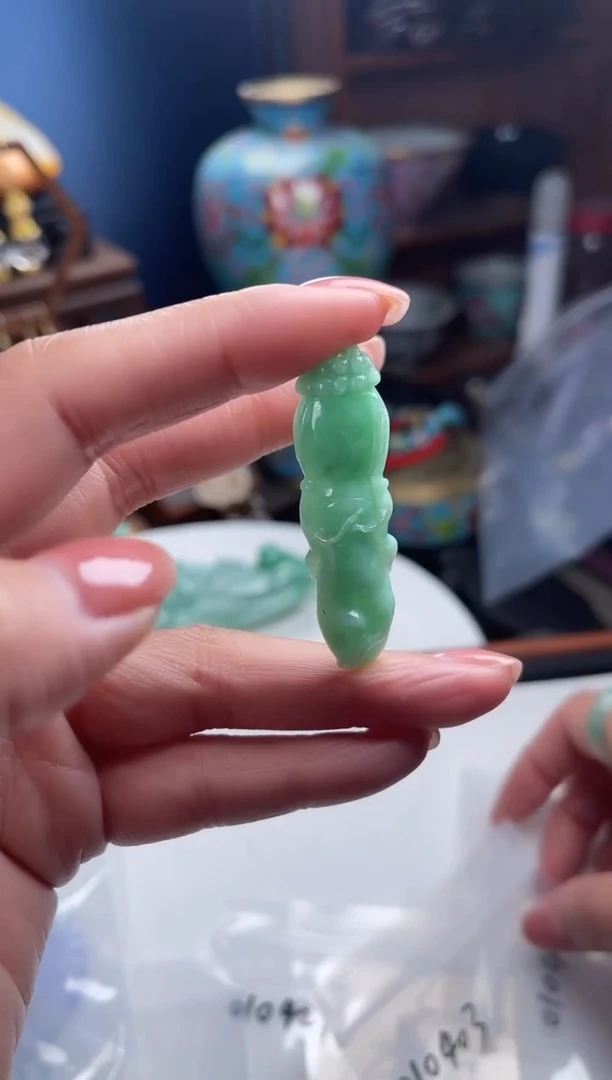 未镶嵌挂件翡翠Y****于，010403